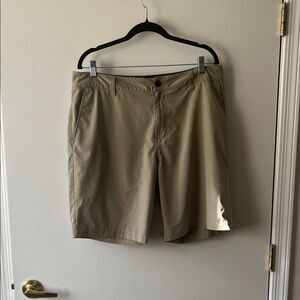 RSQ Men's Khaki Flat Front Hybrid Shorts size 34 GUC